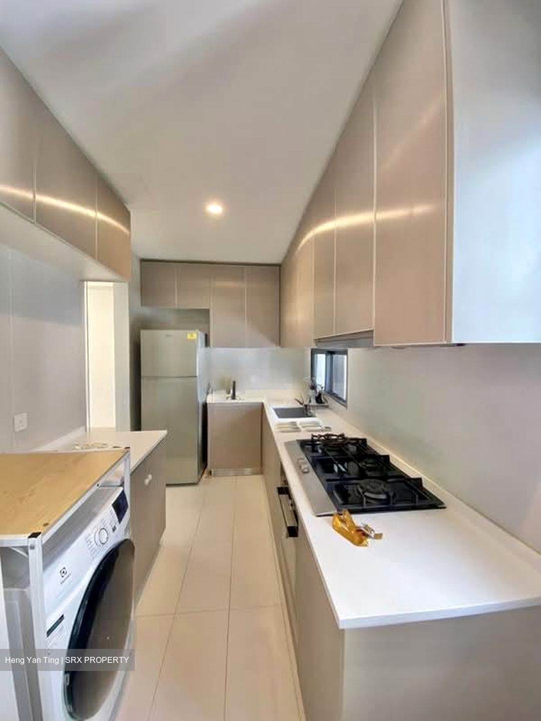 Uber 388 (D16), Condominium #536689841